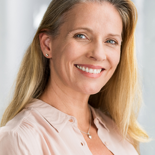 Vrouw met lichte rimpels