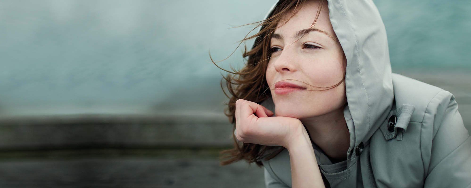 woman with sensitive skin in winter