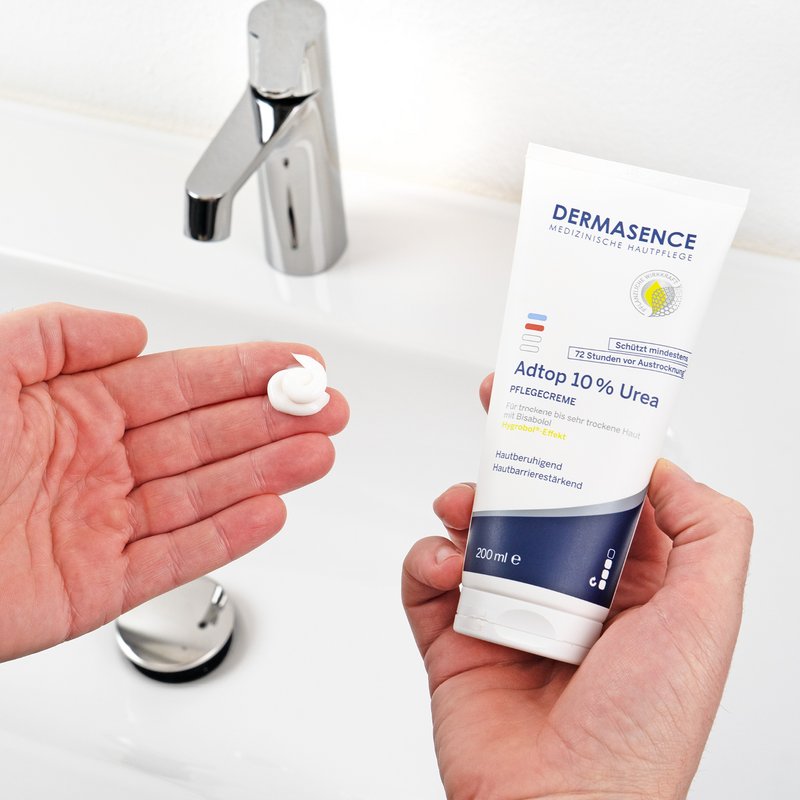 Photo of hands showing the texture of the product.