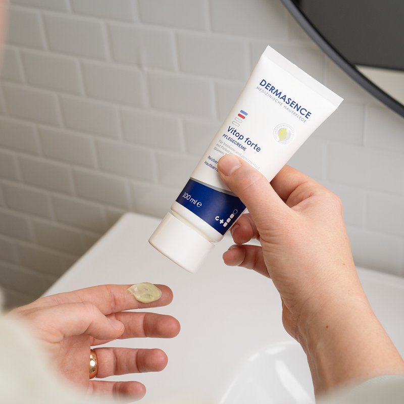 Photo of hands showing the texture of the product.