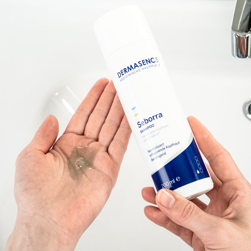 Photo of hands showing the texture of the product.