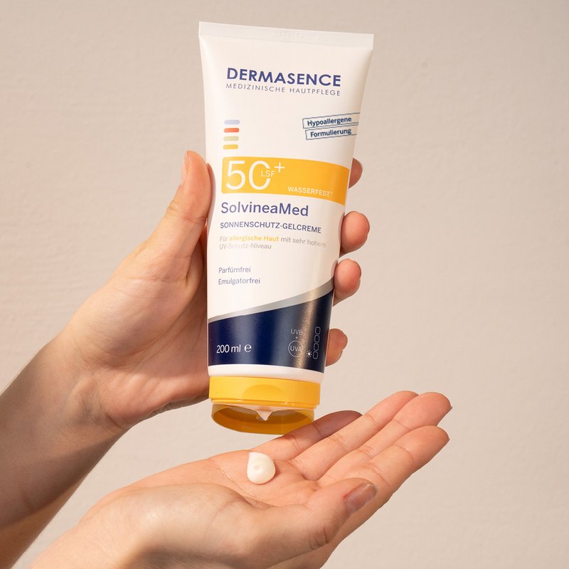 Photo of hands showing the texture of the product.