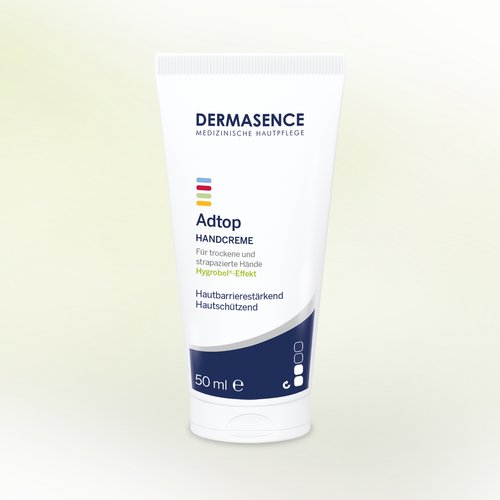 Adtop Hand cream productverpakking tegen groene achtergrond