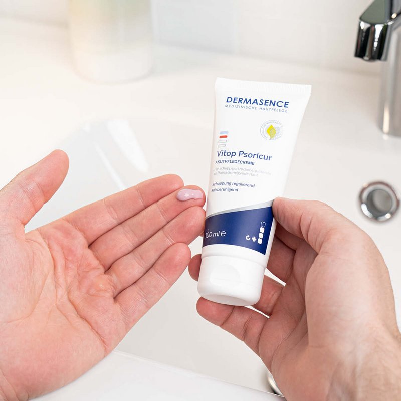 Photo of hands showing the texture of the product.