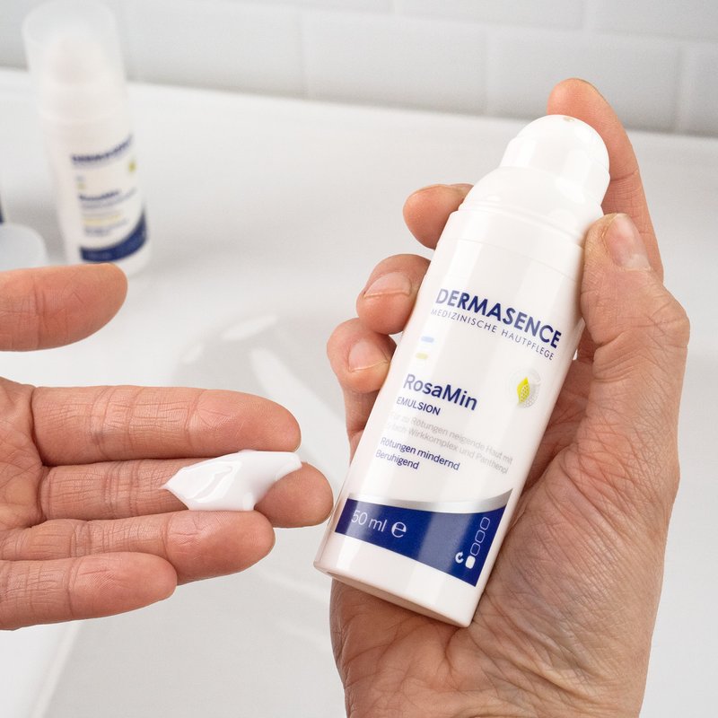 Photo of hands showing the texture of the product.